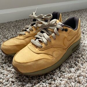 Nike air max 1 leather premium in wheat